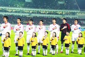 详解棒球规则中的“替补球员再入场”限制及其在特定局数的破例